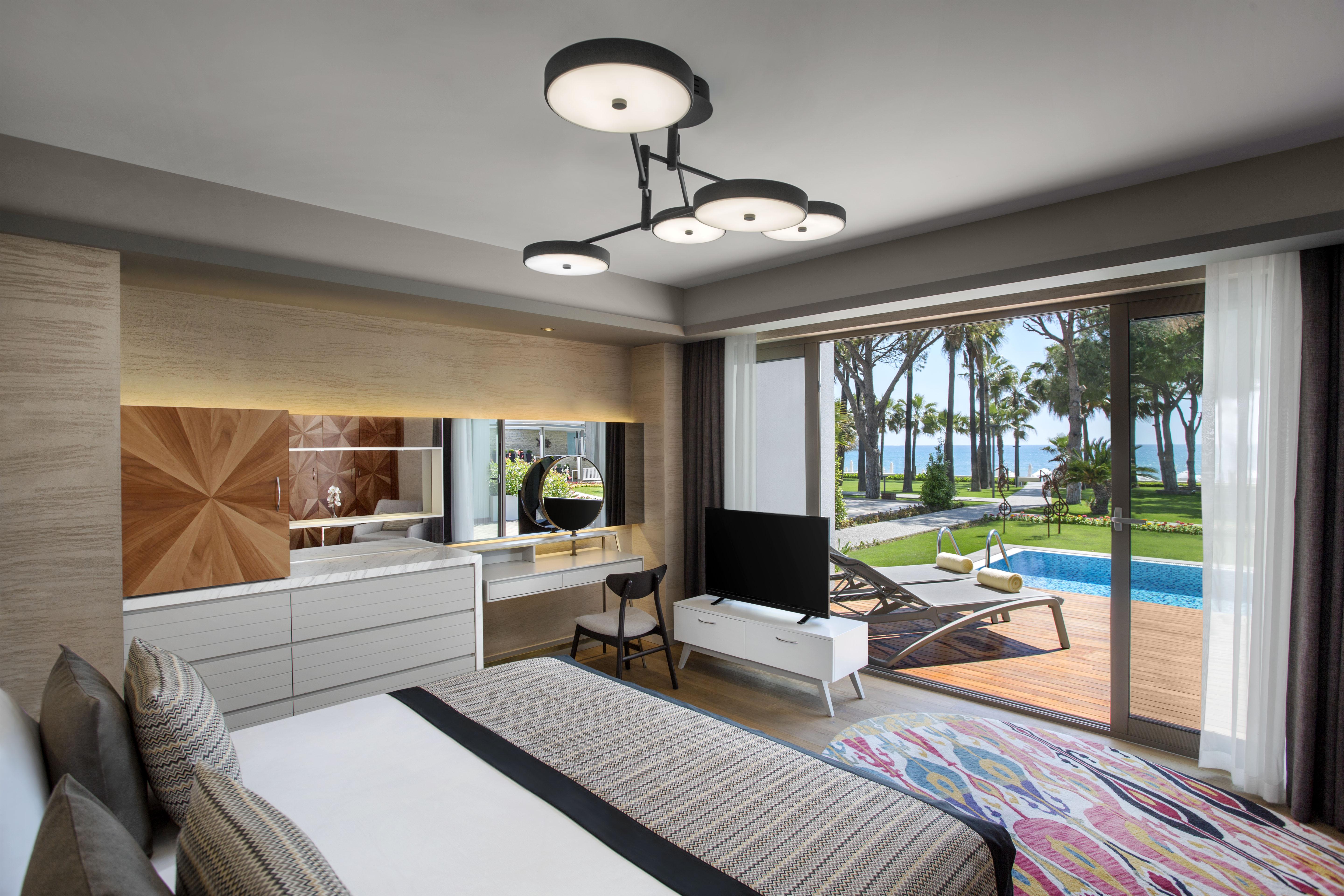 Resort Acanthus Cennet Barut Collection Side