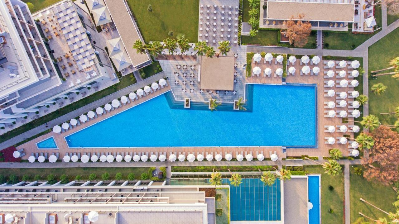 Resort Acanthus Cennet Barut Collection Side
