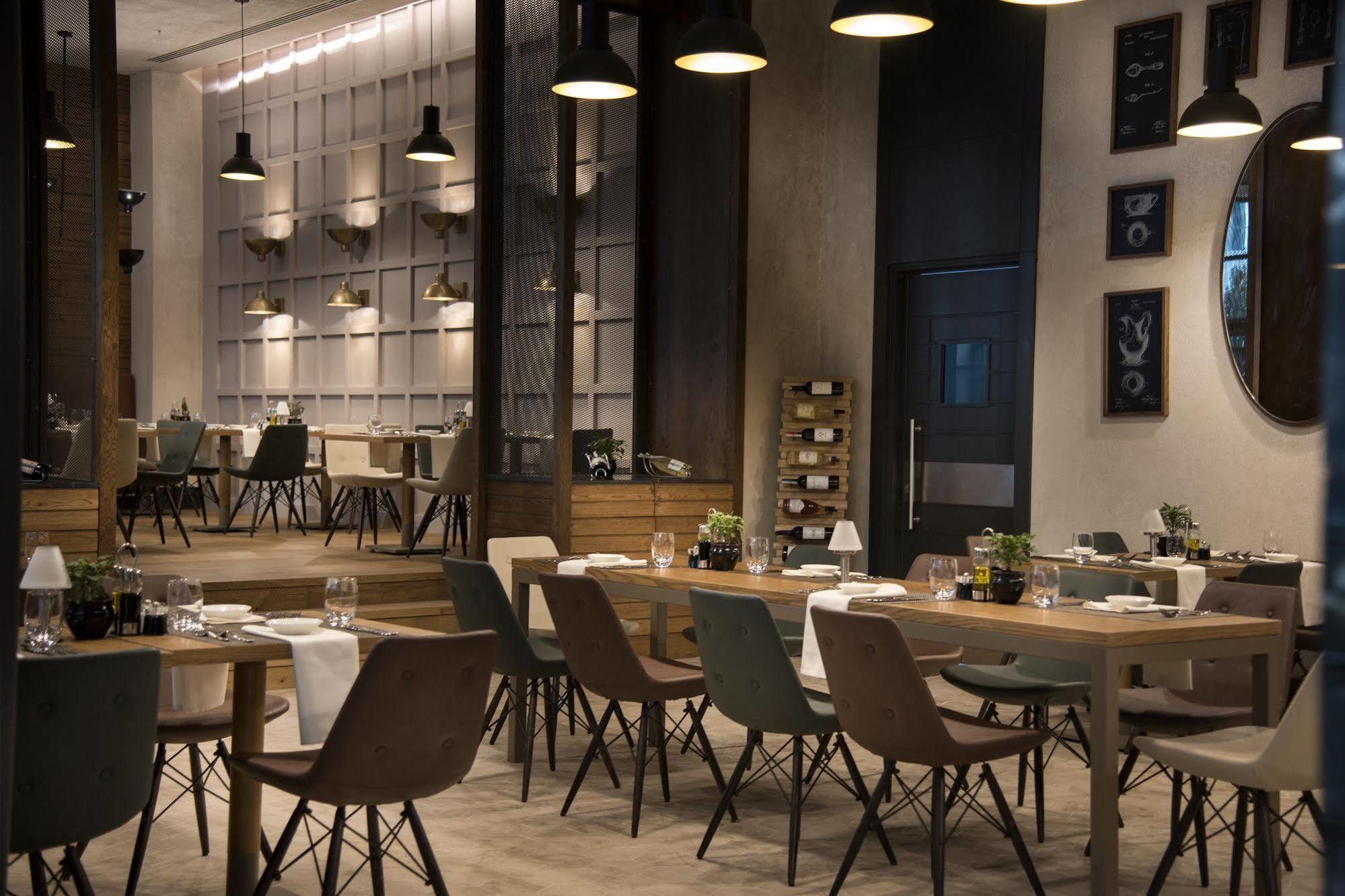 Acanthus Cennet Barut Collection 5* Side